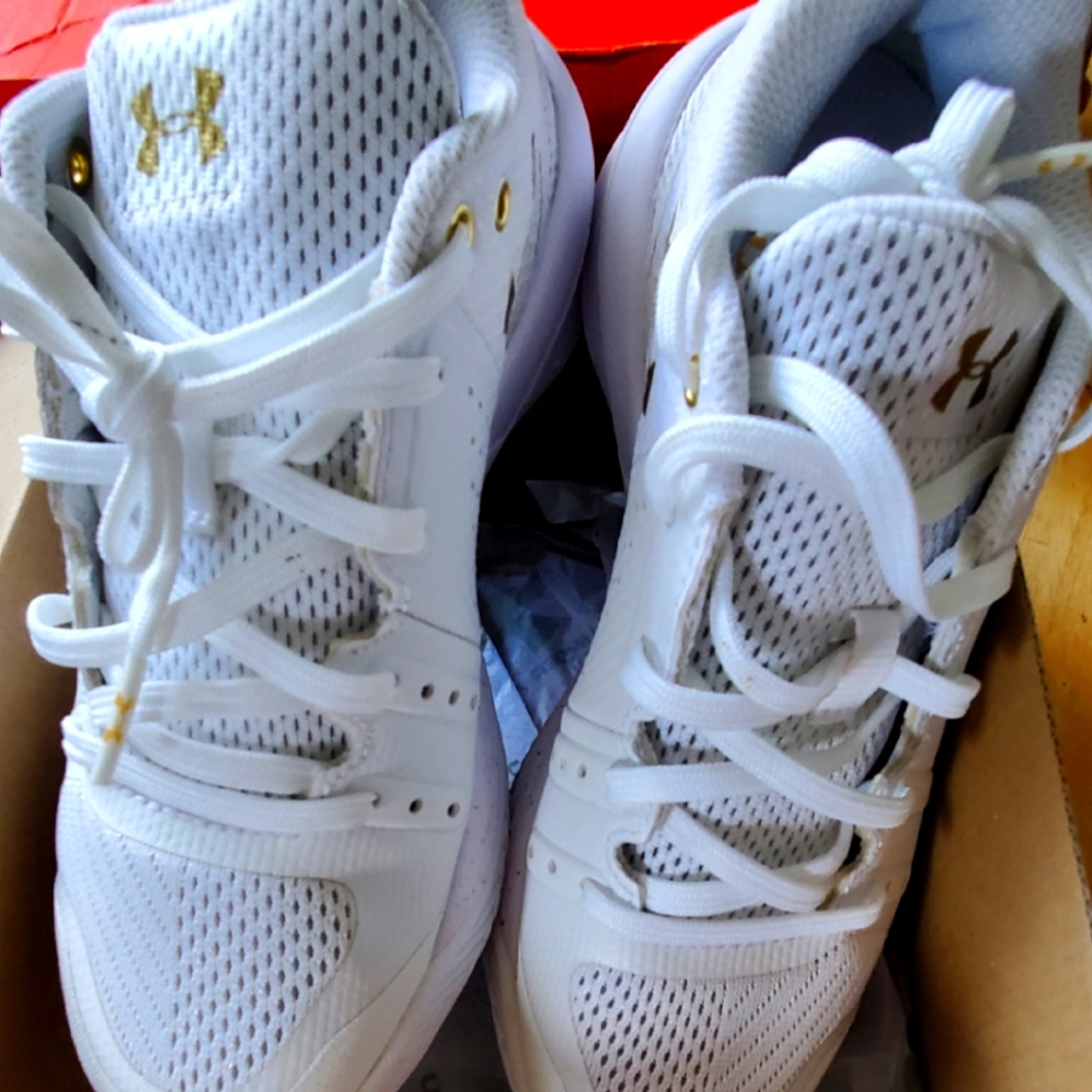 Under Armour women's  volleyball shoes